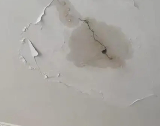 台儿庄阳台漏水维修公司分享下屋面防水工程质量问题原因分析